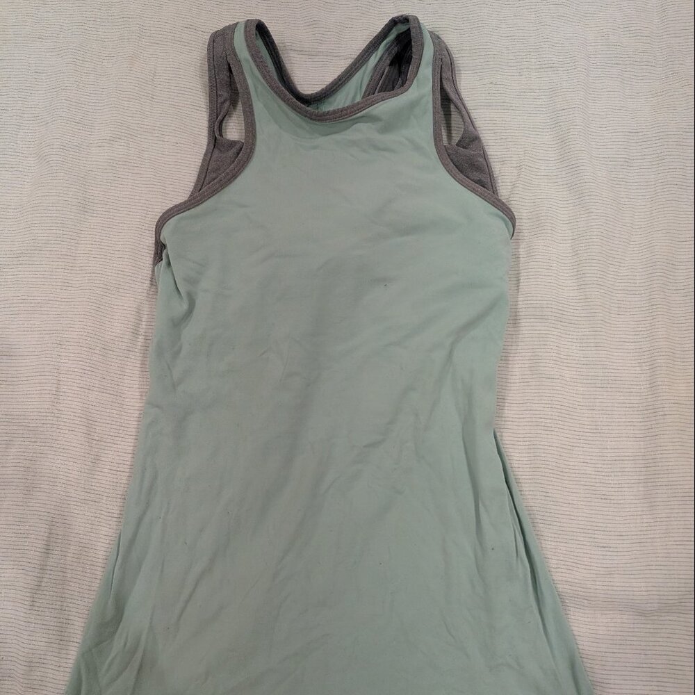 Lululemon Tank Top w/ Built-in Bra - Size S / 4 - Sea Foam Green